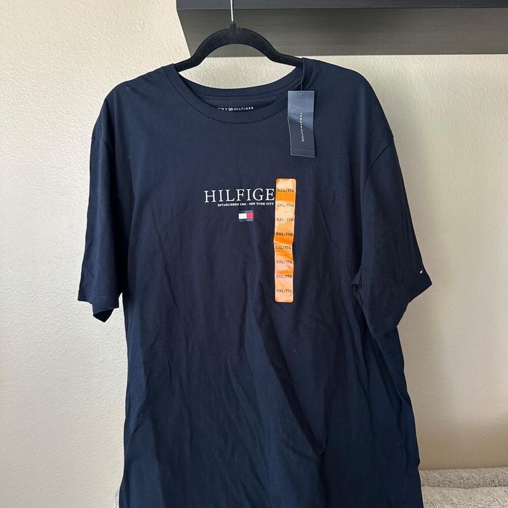Tommy-hilfiger Men's Navy and Black T-shirt